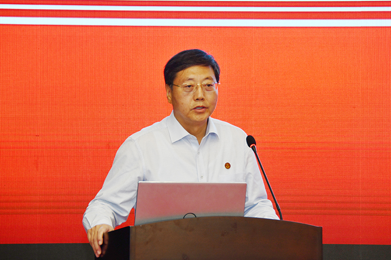 延安大学校党委书记为2021级新生讲授开学第一课