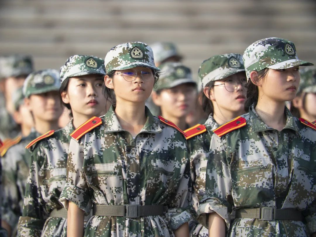 申请出战!军训图集超燃来袭! - 湖南工业大学 - 中国大学生在线