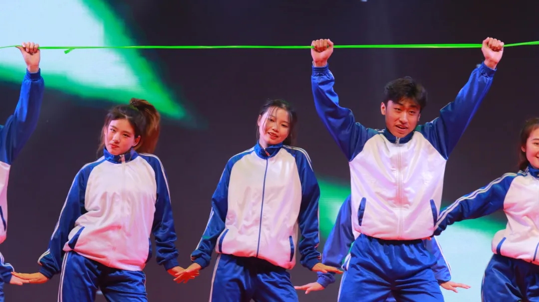 我们的壮丽征程就此从长春科技学院启程,以梦为马,勇往直前.