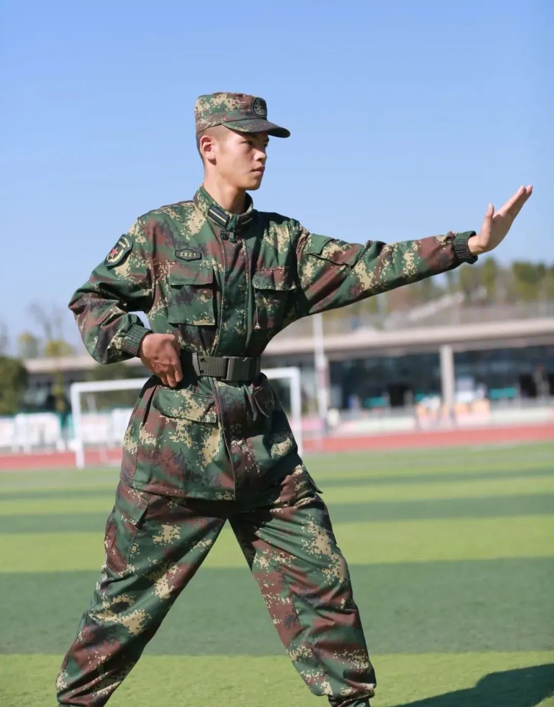 湖南汽车工程职业学院士官军营变身记