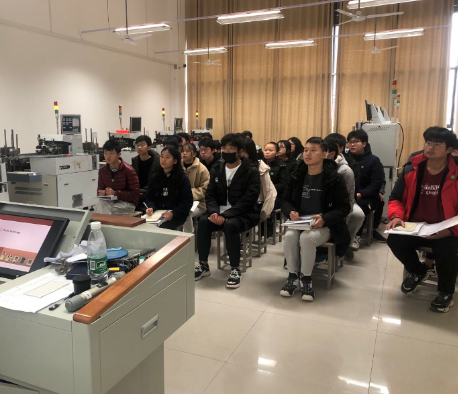 创新“校·企大学”办学模式 木林森学院生机勃勃.png