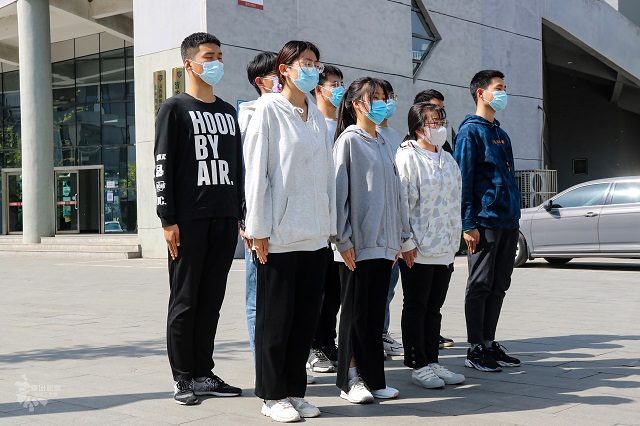 国旗班在行动第80期：同心抗疫 共待花开