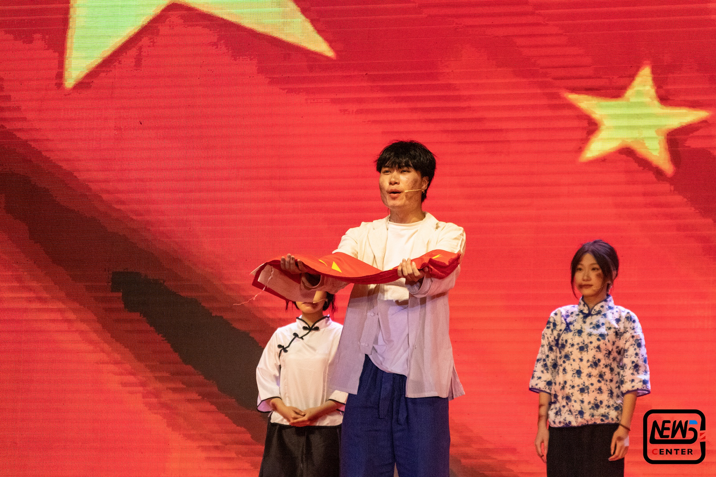 话剧《历史》（摄影：新闻中心潘俊言）