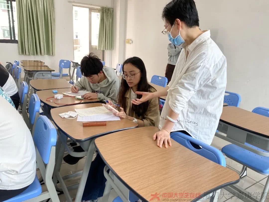 一对一辅导2.jpg 一对一辅导2.jpg