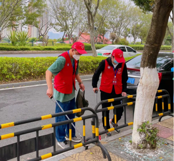 校门口清洁卫生.png 校门口清洁卫生.png