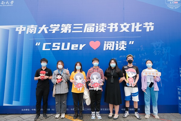 你我皆是“小说家”，是每一个精彩故事的主角
