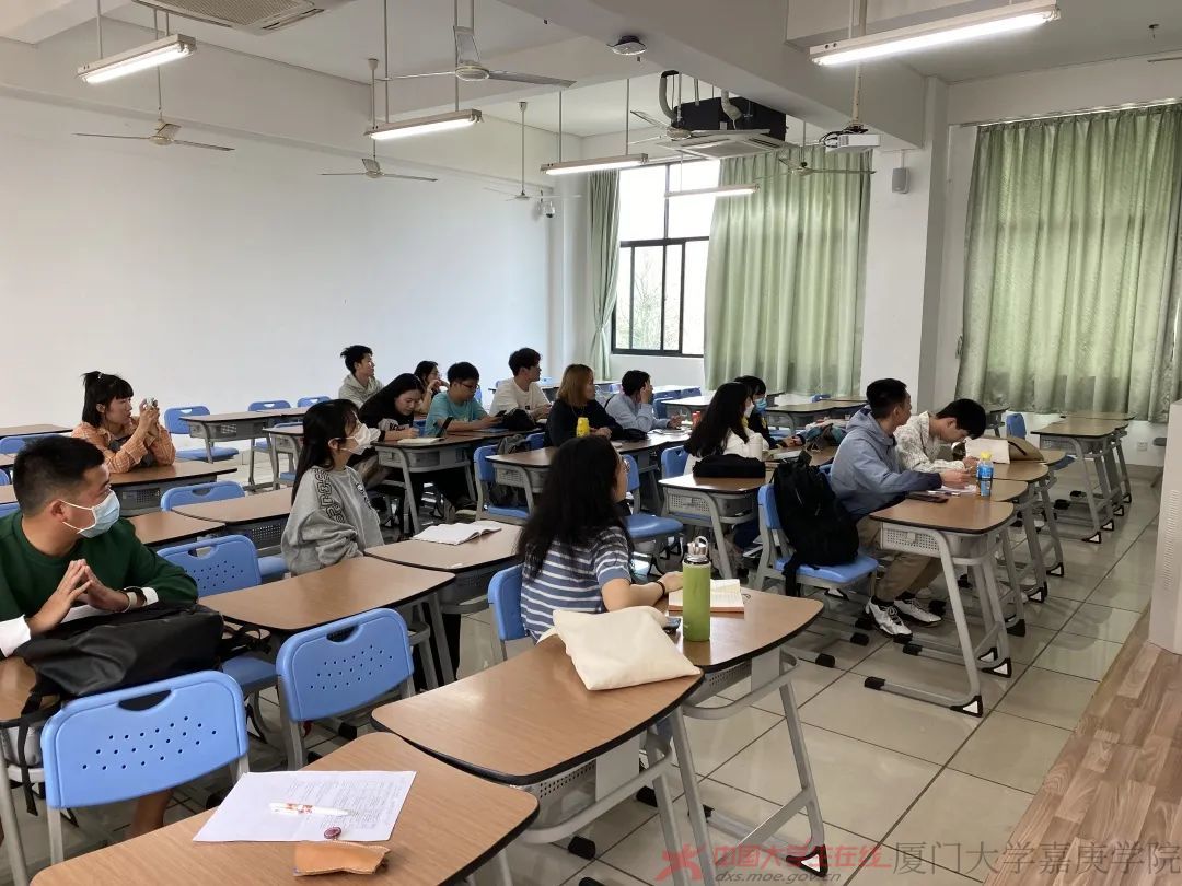 学生.jpg